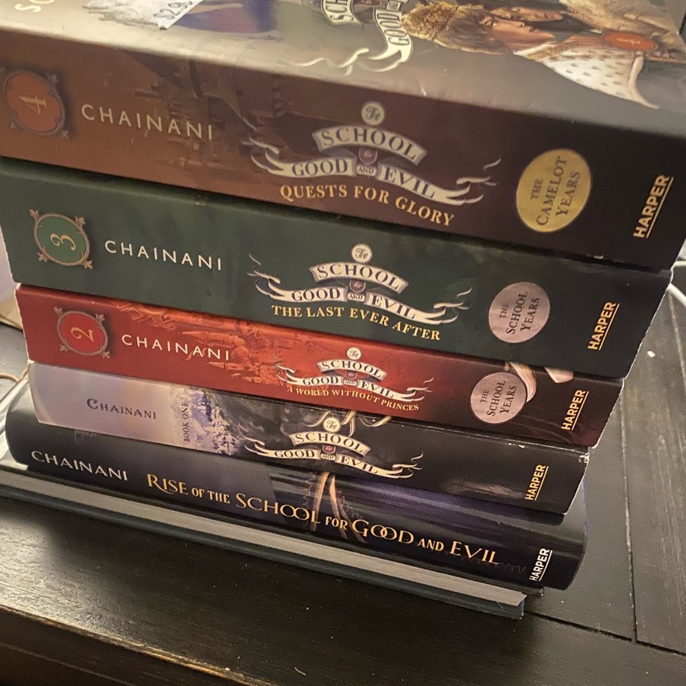 School of good and evil book set